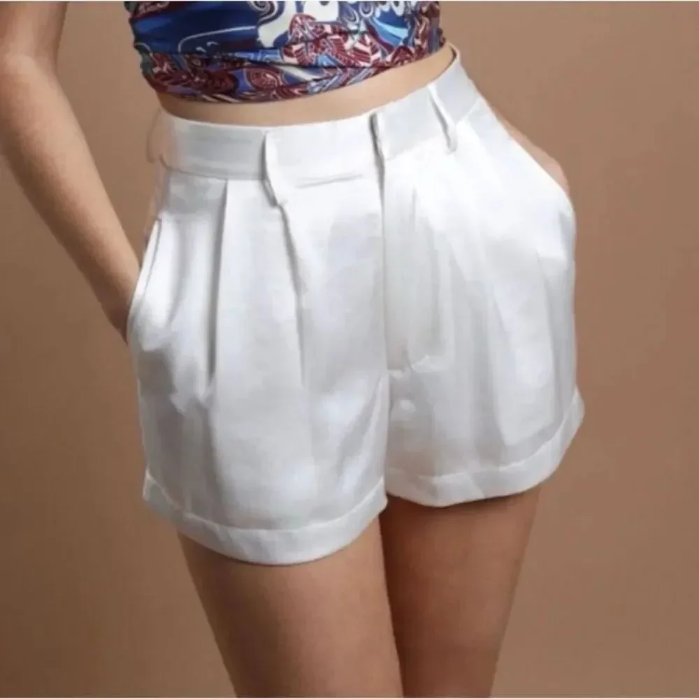 🐿️ NWT Miscreants x Revolve White Satin Shorts Size UK 6 US 2